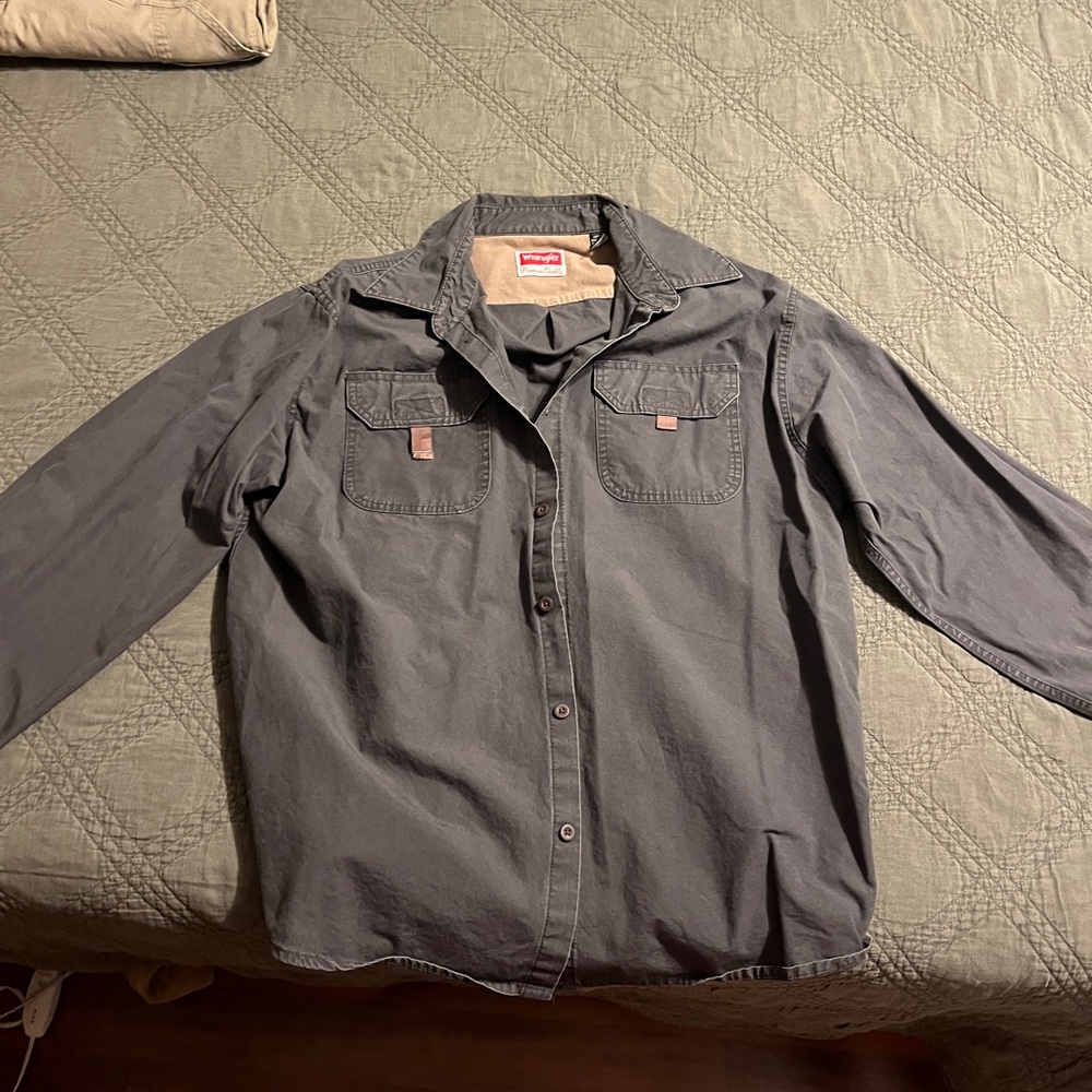 Wrangler Gray Button-Up Shirt